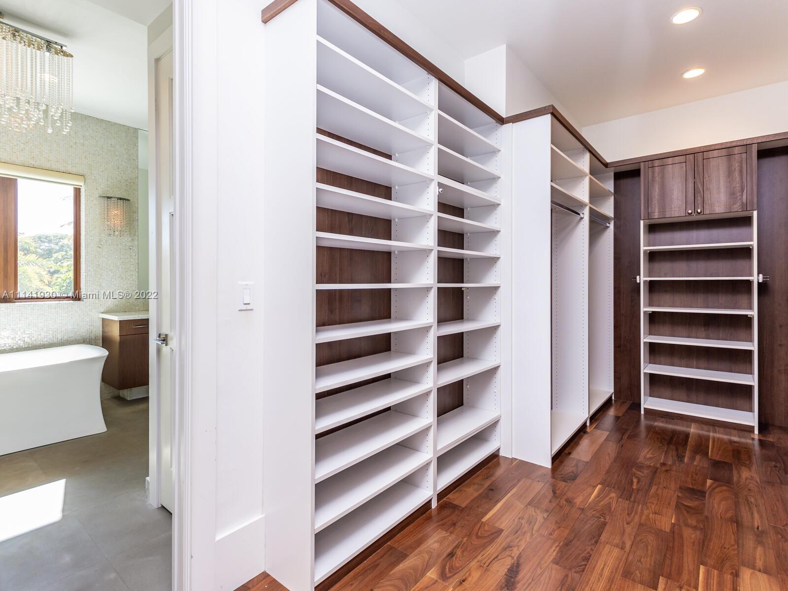 COLLINS ACRES - Residential