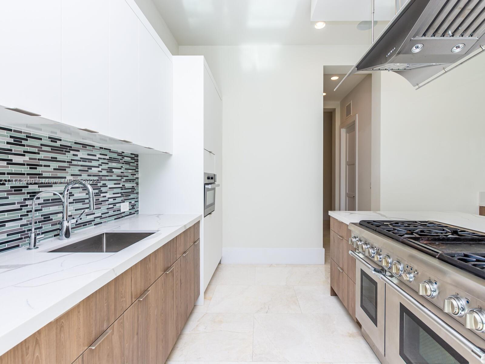 COLLINS ACRES - Residential