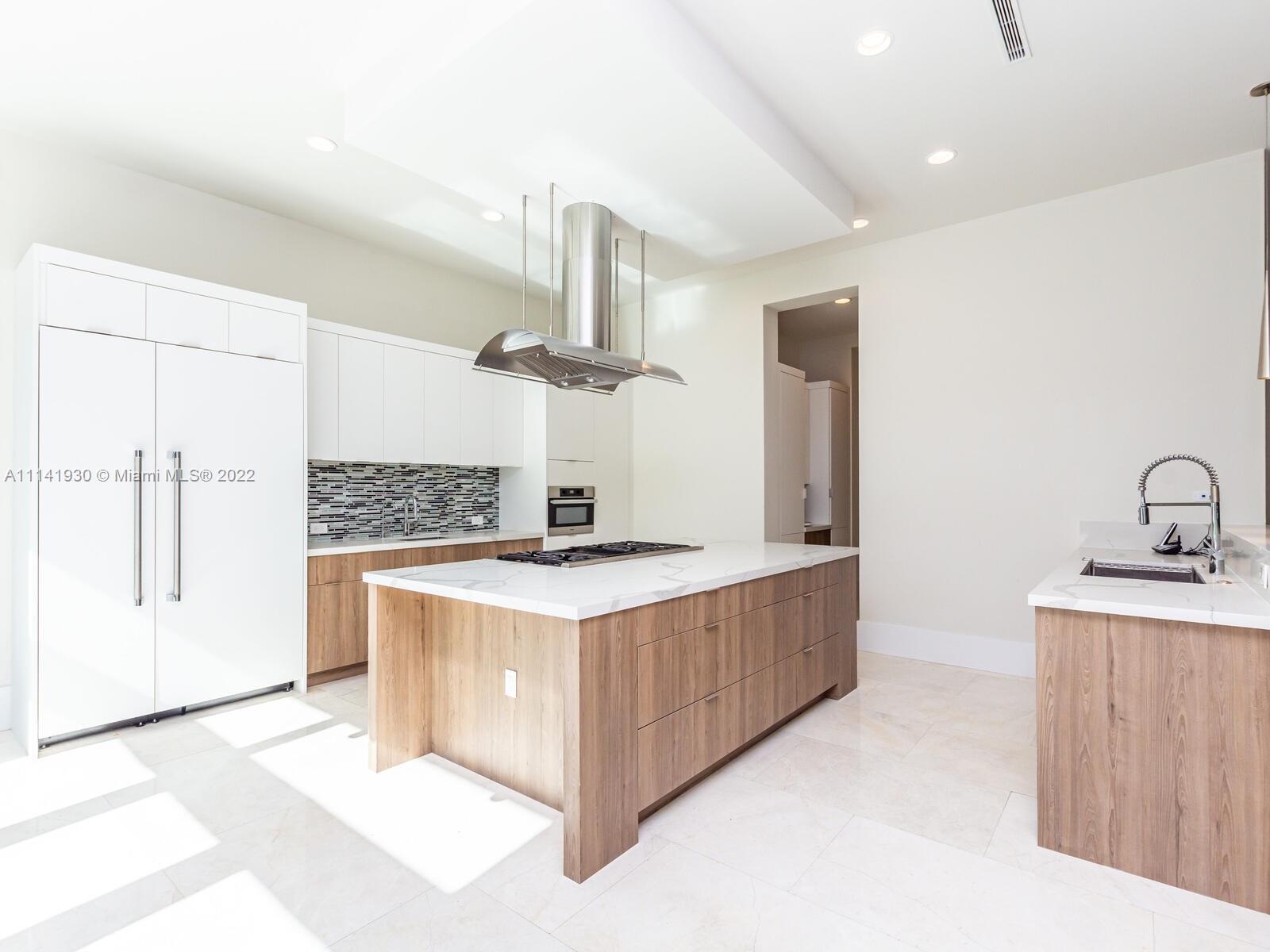 COLLINS ACRES - Residential