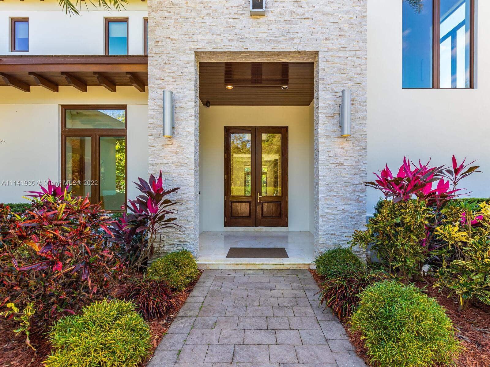 COLLINS ACRES - Residential