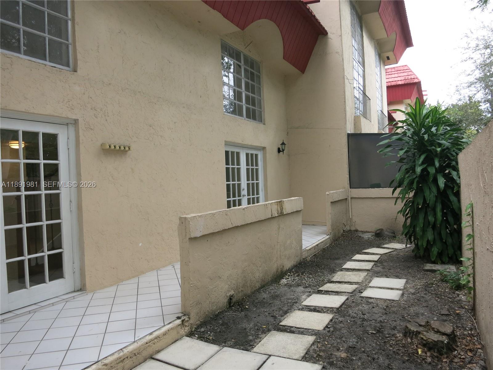 CASTLE APTS CONDO - Residential