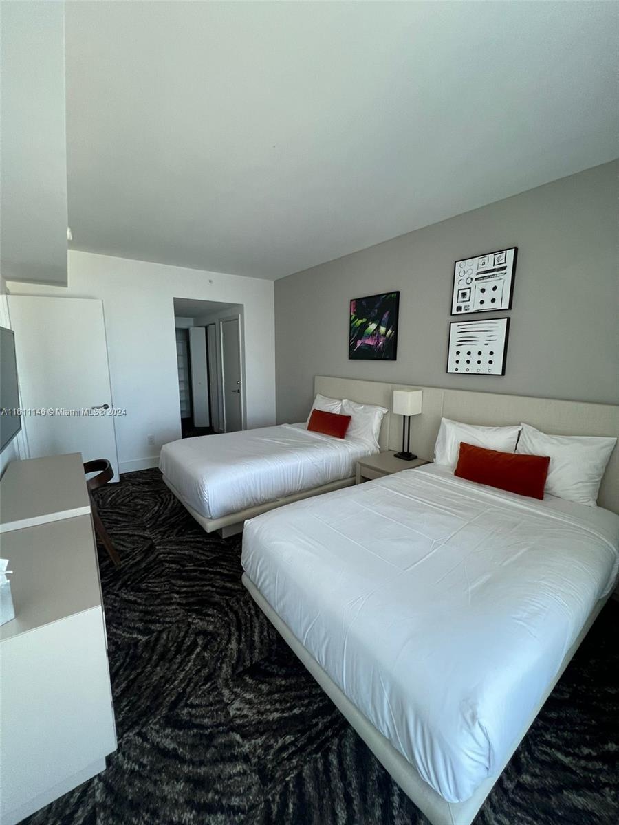 HYDE BEACH RESORT - Residential Lease