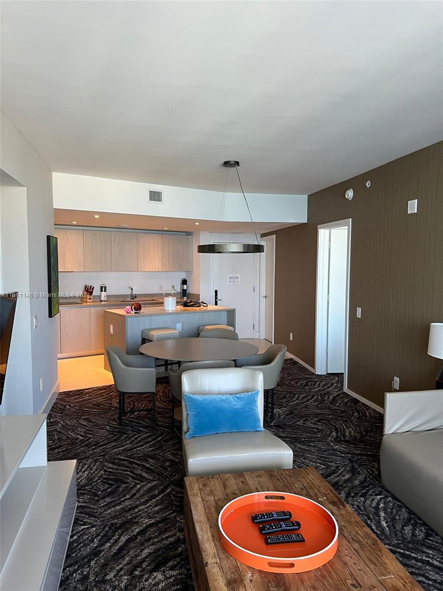 HYDE BEACH RESORT - Residential Lease