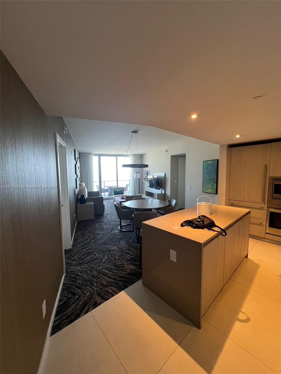 HYDE BEACH RESORT - Residential Lease