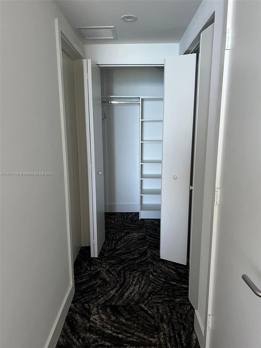 HYDE BEACH RESORT - Residential Lease