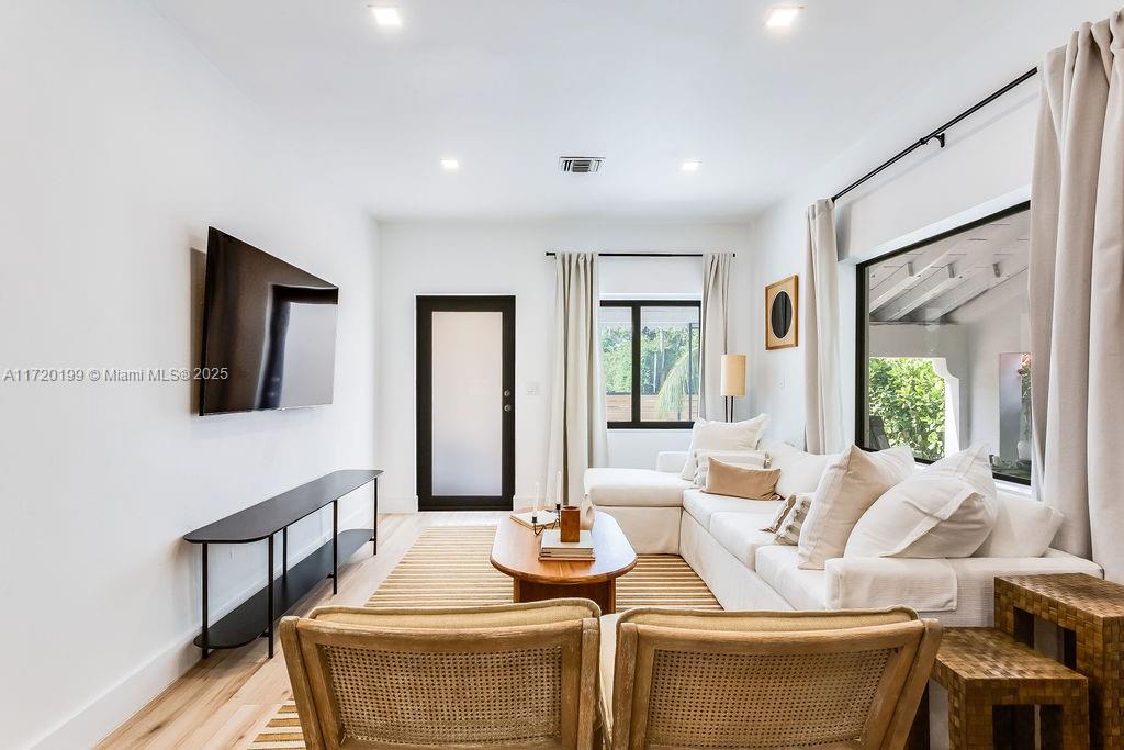 RAILWAY SHOPS ADDN 2ND AM - Residential Lease