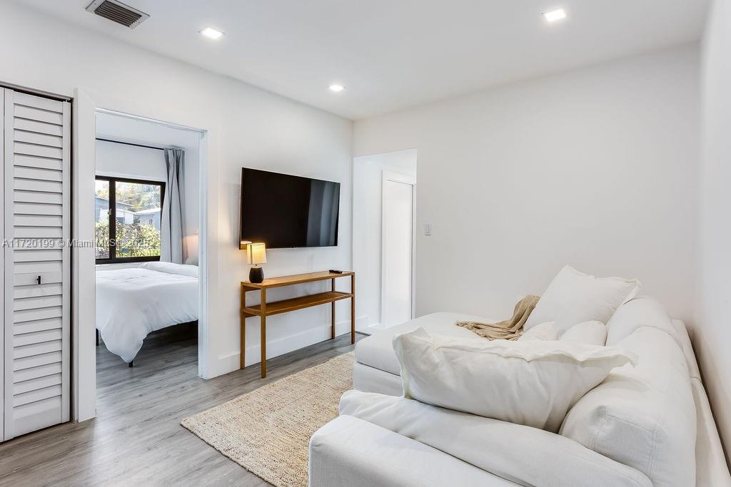 RAILWAY SHOPS ADDN 2ND AM - Residential Lease