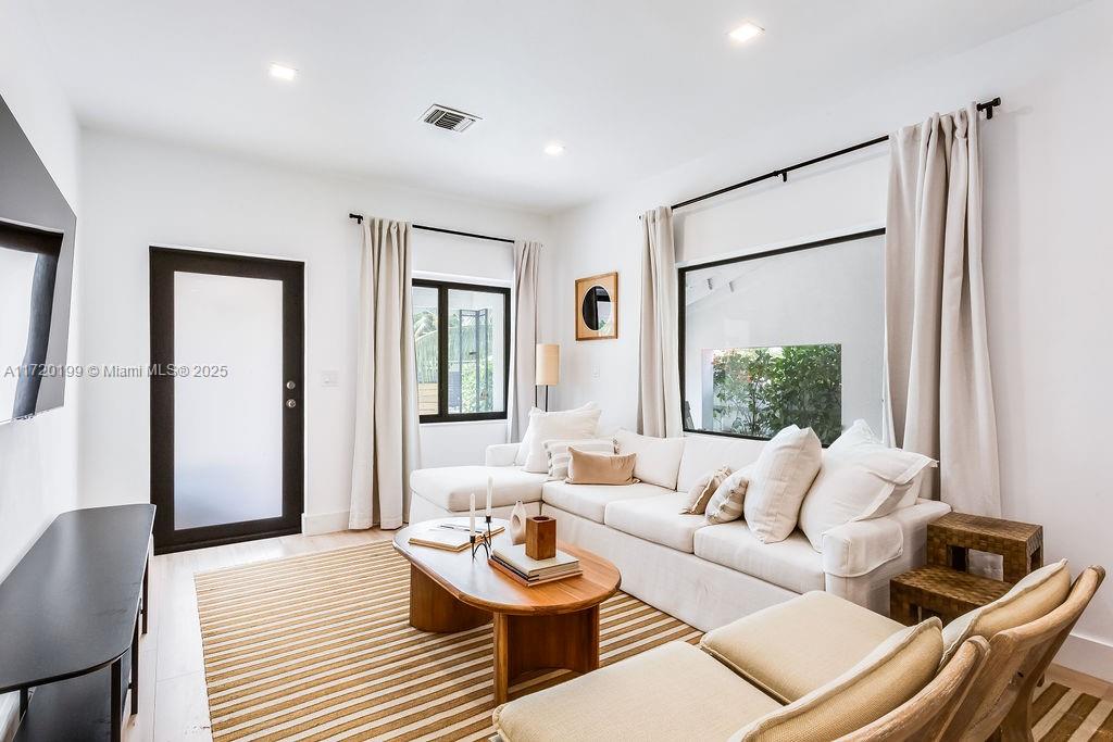 RAILWAY SHOPS ADDN 2ND AM - Residential Lease