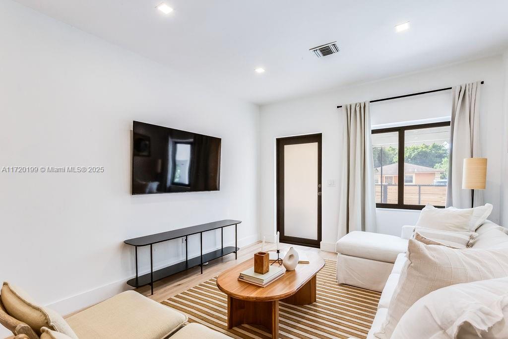 RAILWAY SHOPS ADDN 2ND AM - Residential Lease