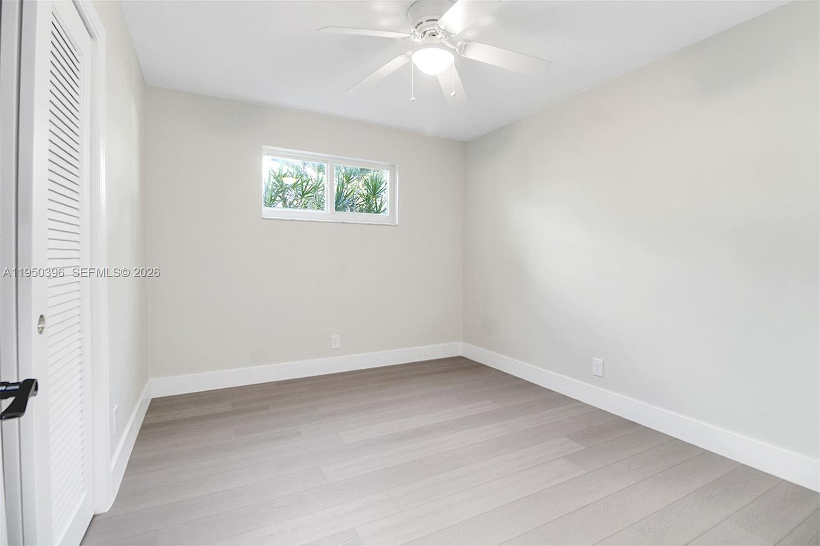 HOLLYWOOD HILLS SECOND AD - Residential