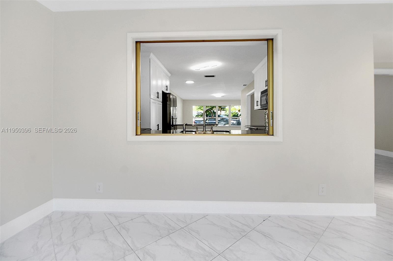 HOLLYWOOD HILLS SECOND AD - Residential