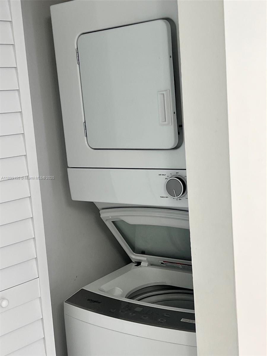 VILLA REAL CONDO NO 5 - Residential Lease