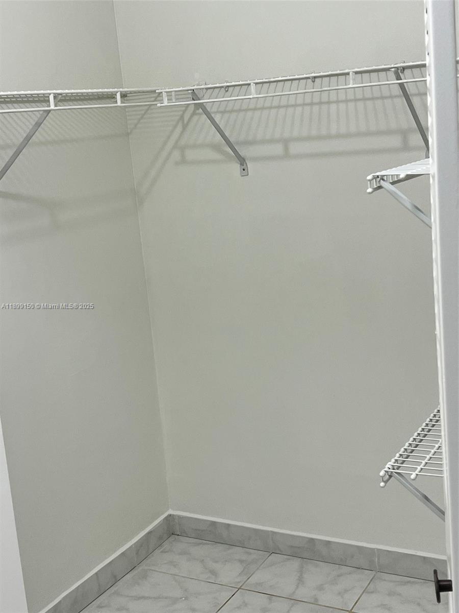 VILLA REAL CONDO NO 5 - Residential Lease