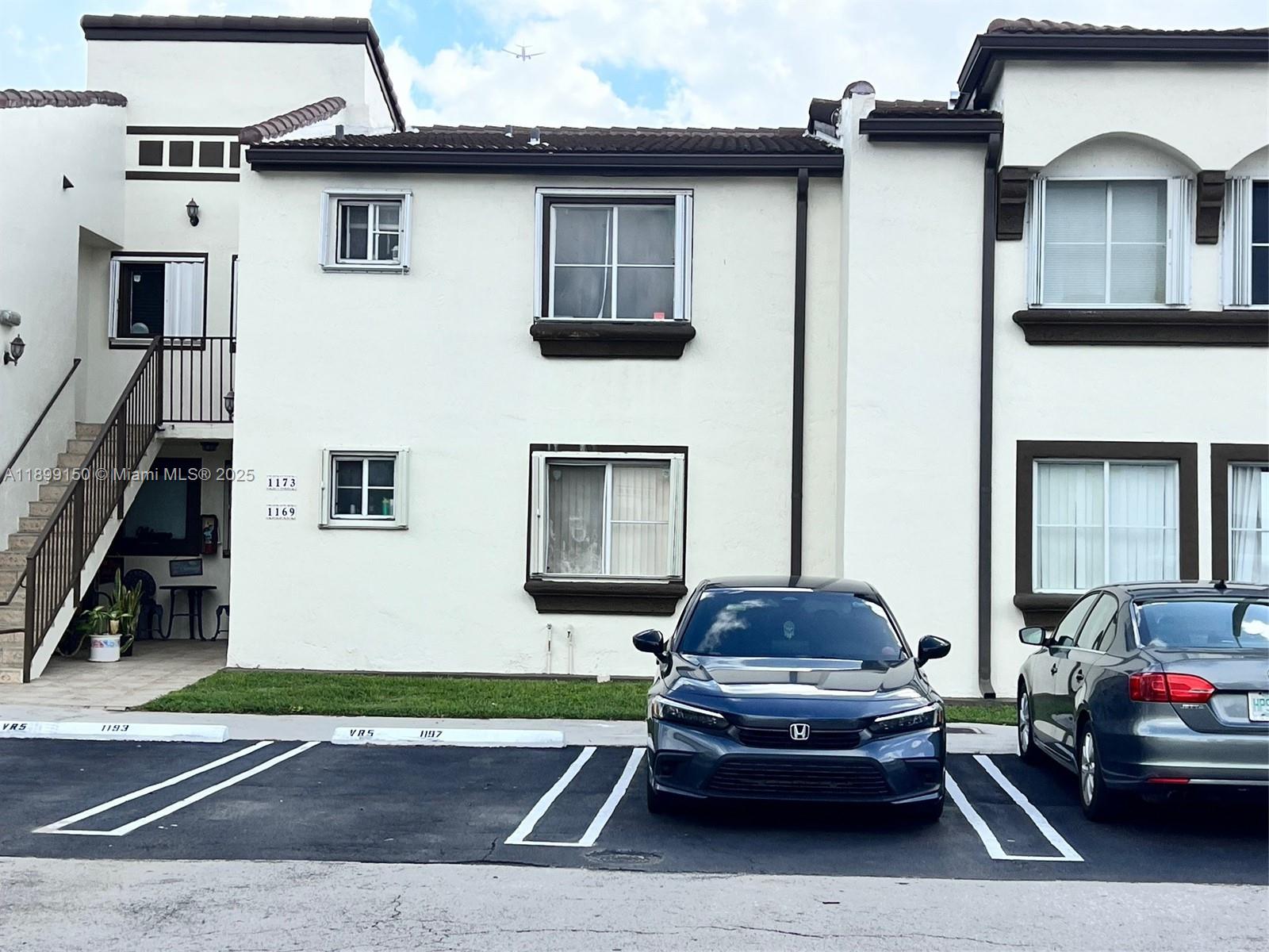 VILLA REAL CONDO NO 5 - Residential Lease