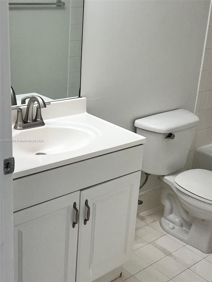 VILLA REAL CONDO NO 5 - Residential Lease