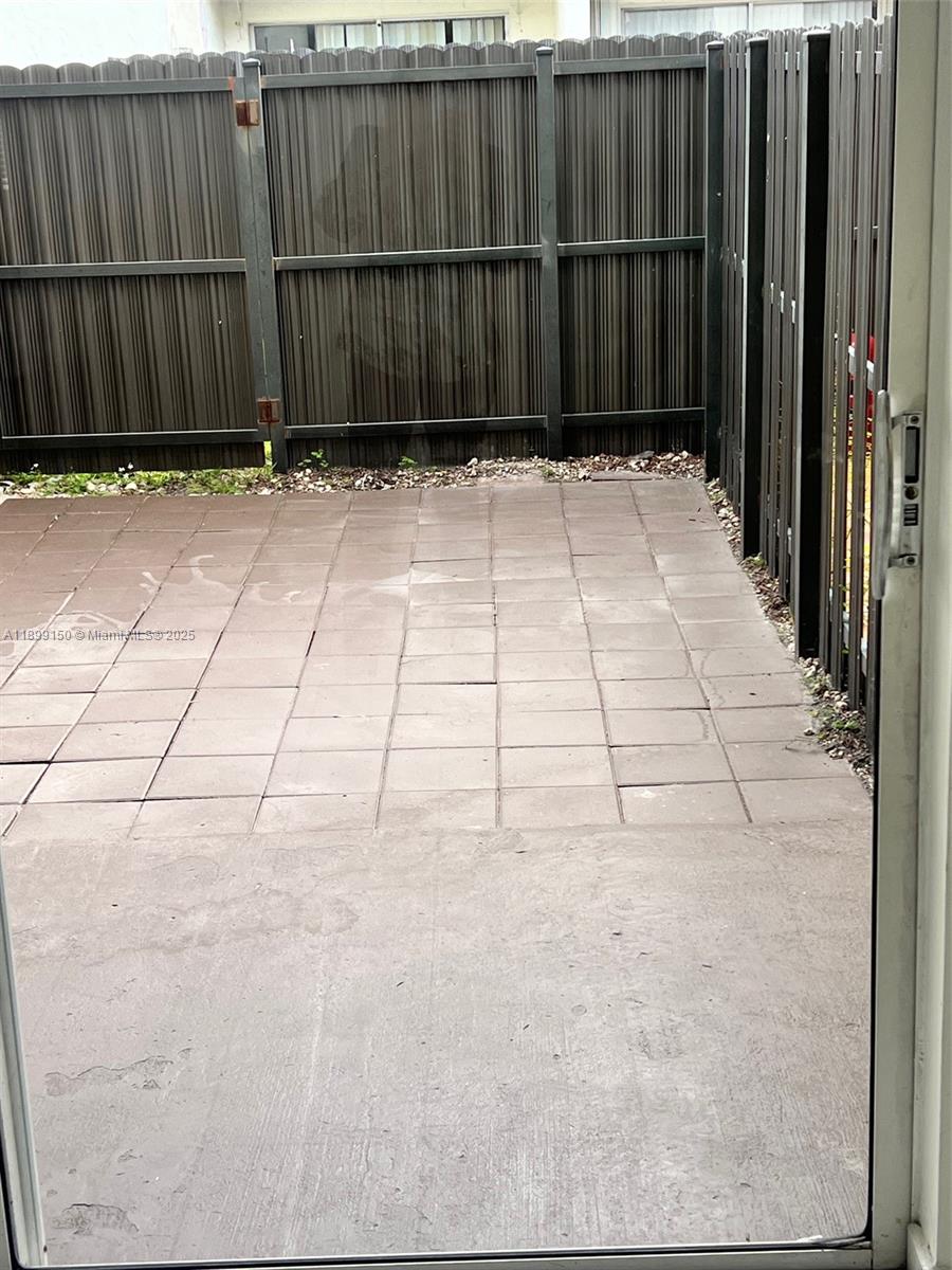 VILLA REAL CONDO NO 5 - Residential Lease