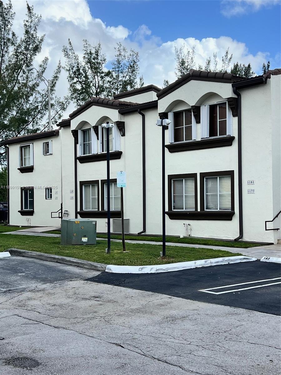 VILLA REAL CONDO NO 5 - Residential Lease