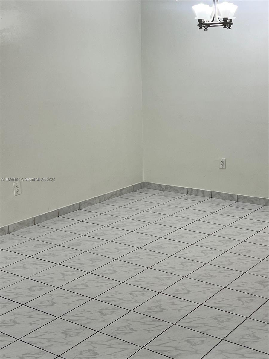 VILLA REAL CONDO NO 5 - Residential Lease