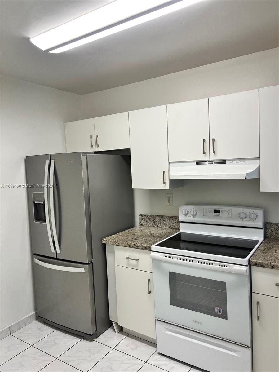 VILLA REAL CONDO NO 5 - Residential Lease