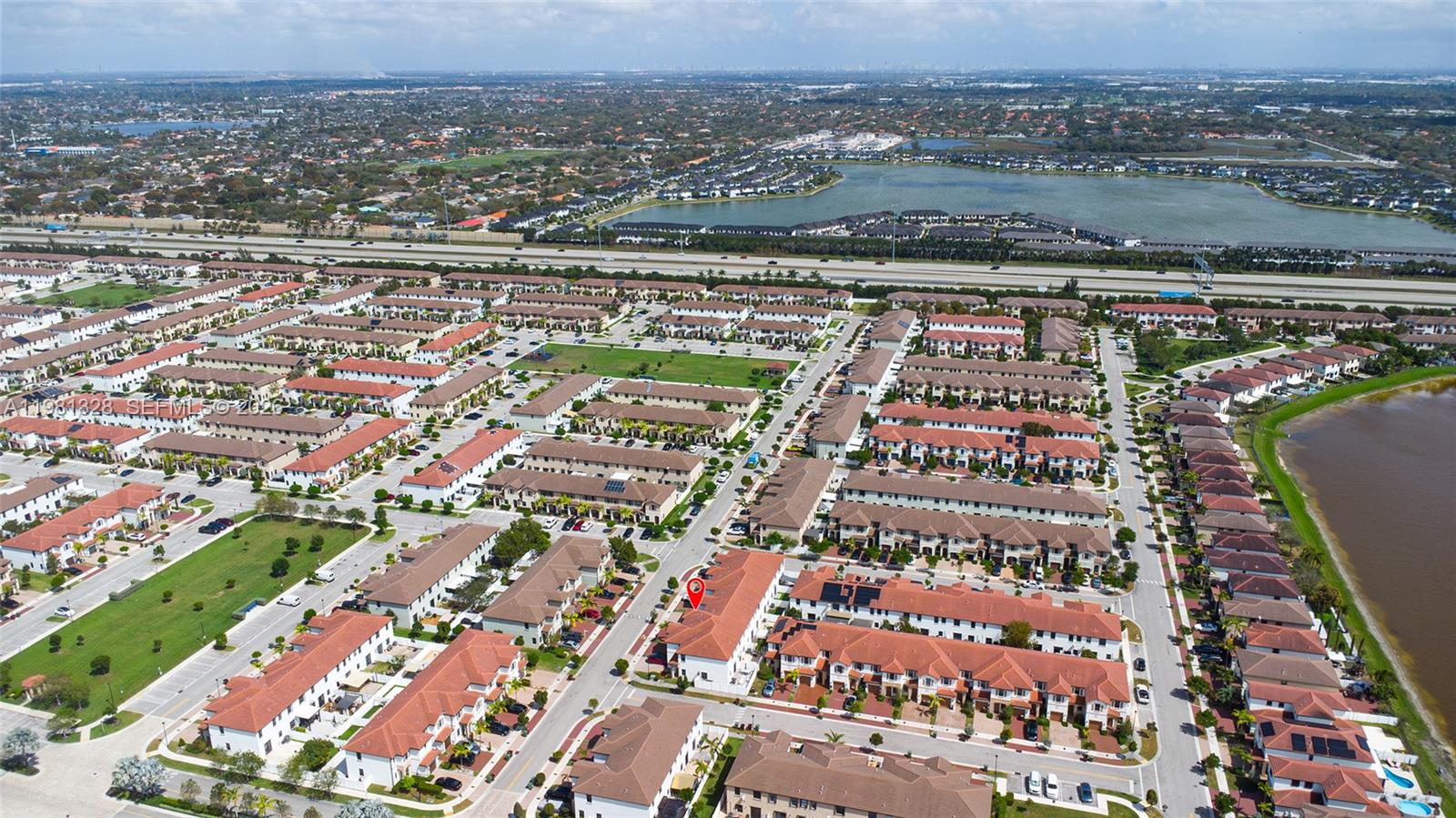 AQUABELLA SECTION ONE - Residential