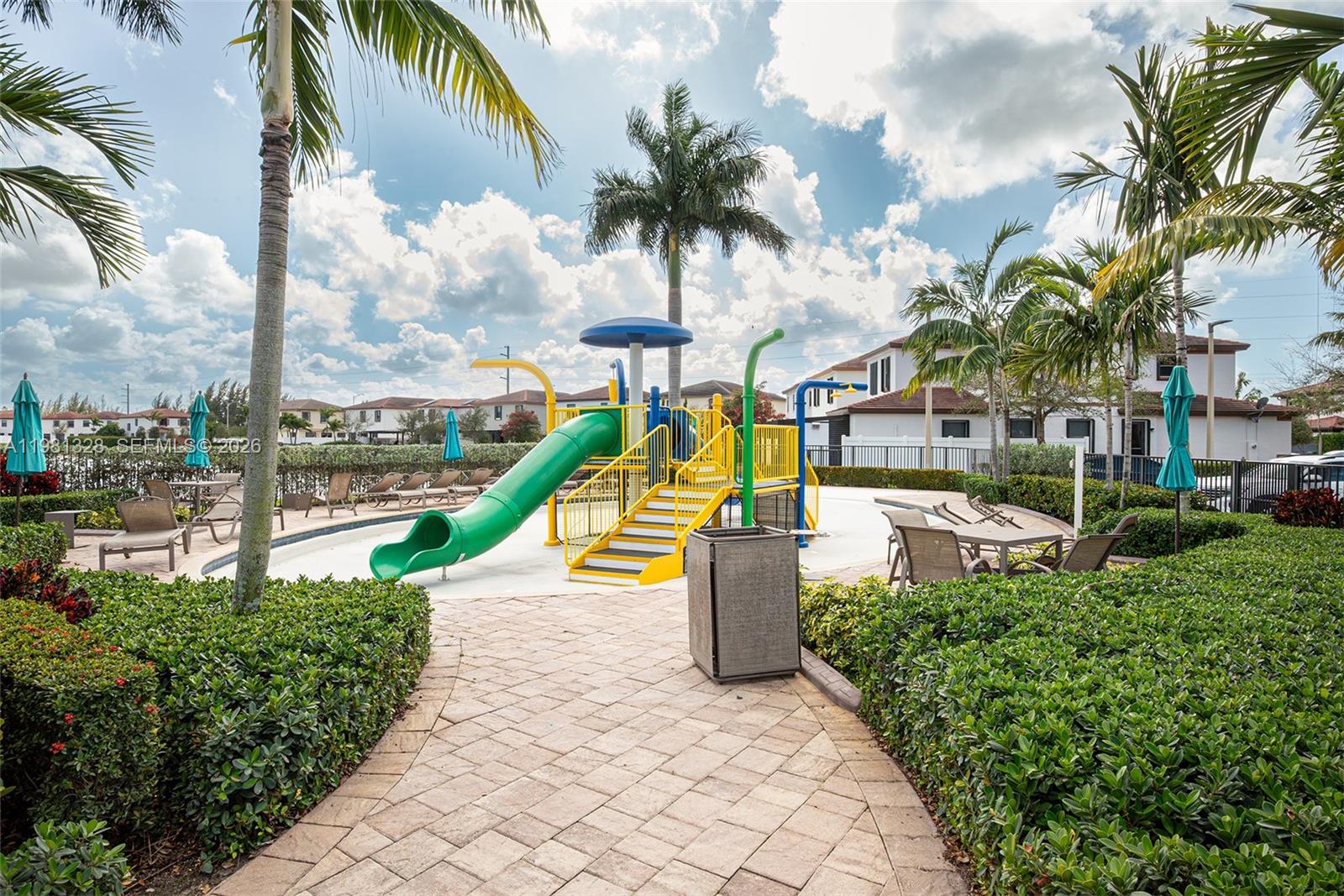 AQUABELLA SECTION ONE - Residential