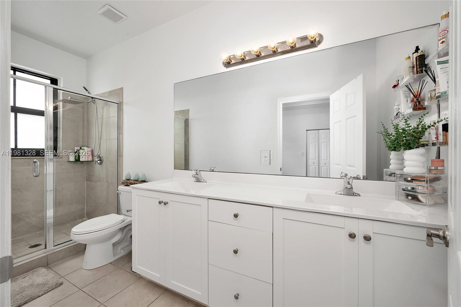 AQUABELLA SECTION ONE - Residential