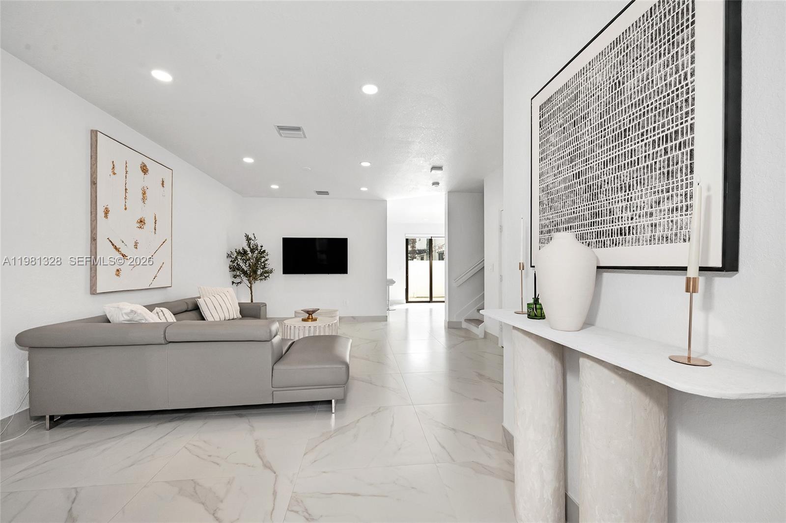 AQUABELLA SECTION ONE - Residential