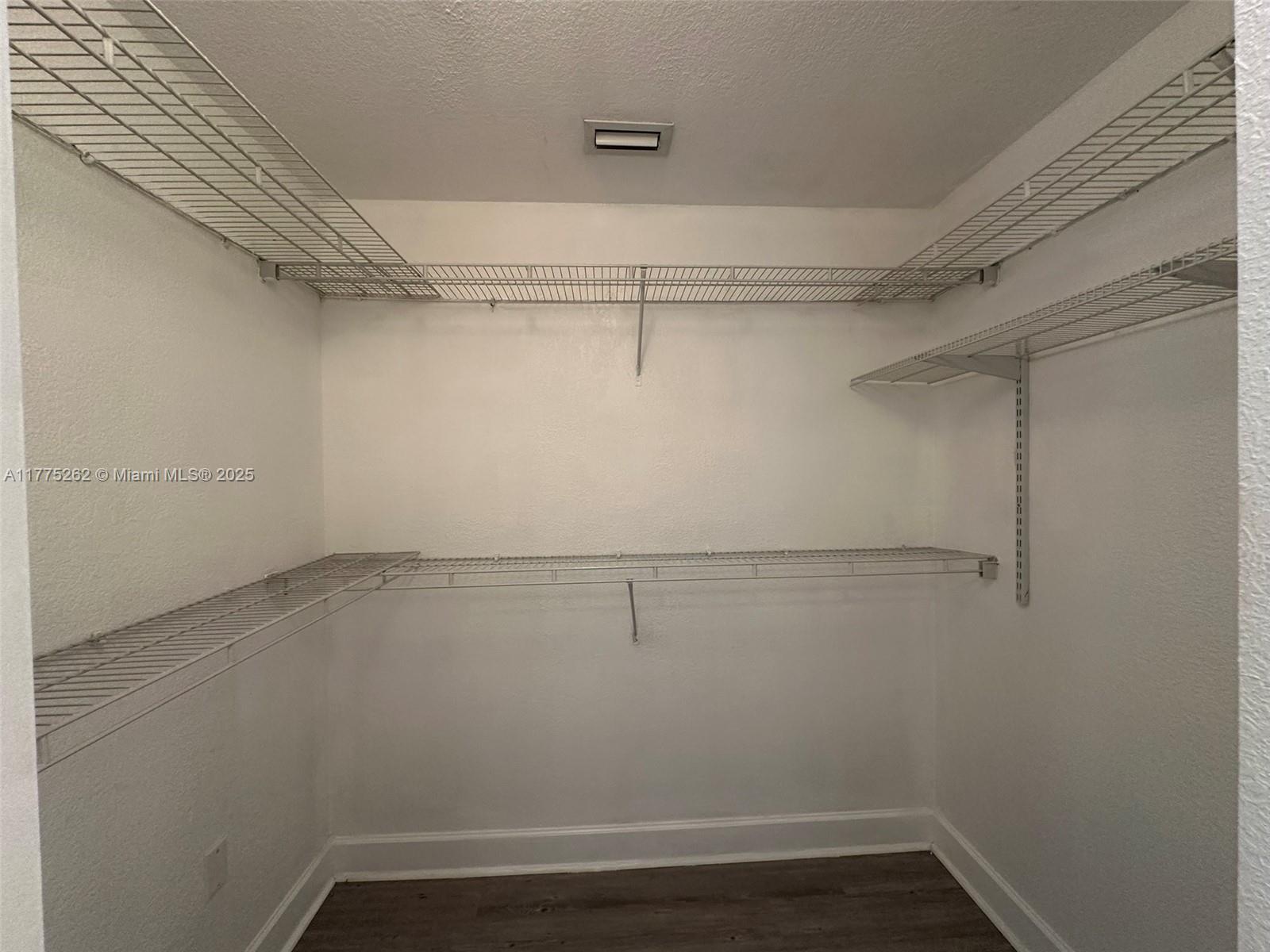 VIZCAYA LAKES CONDO - Residential