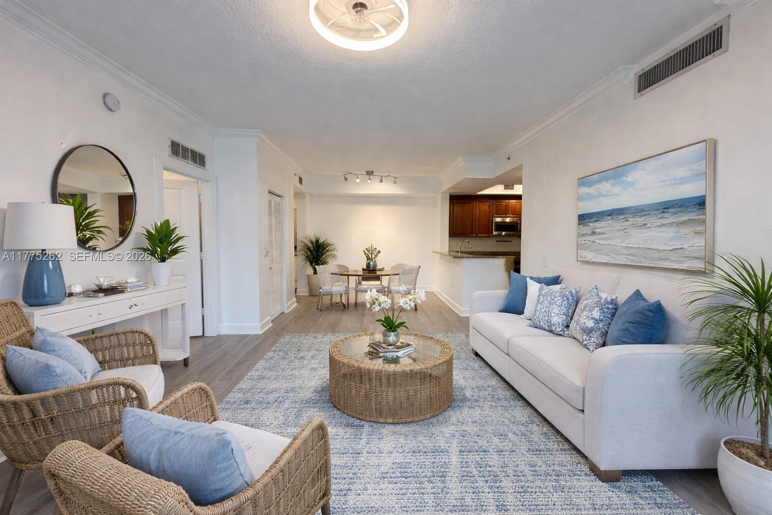 VIZCAYA LAKES CONDO - Residential