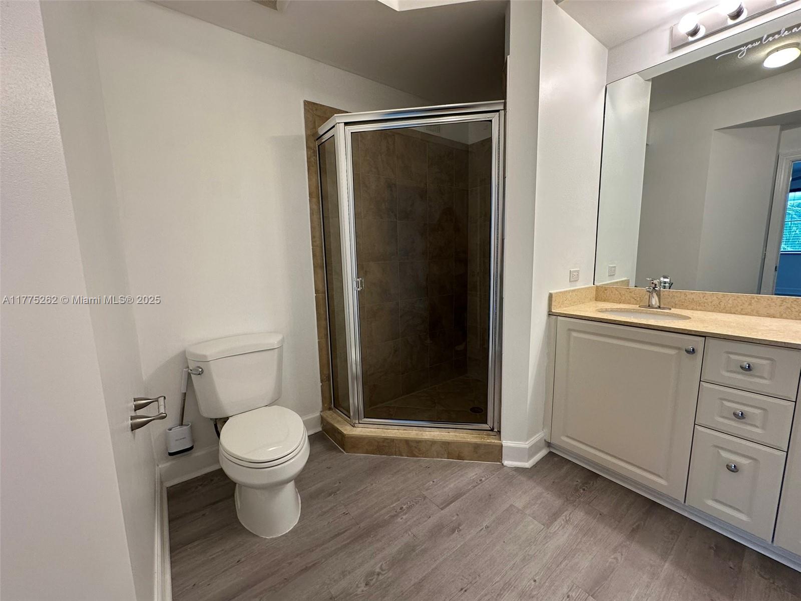 VIZCAYA LAKES CONDO - Residential
