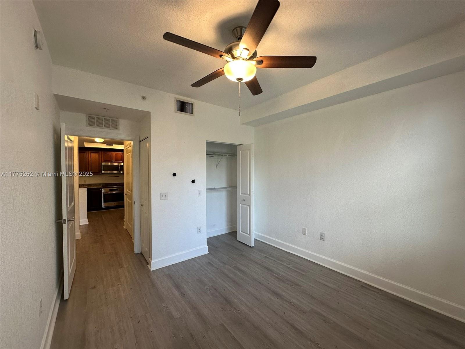 VIZCAYA LAKES CONDO - Residential