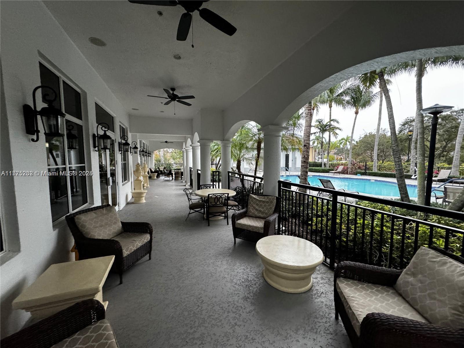 VIZCAYA LAKES CONDO - Residential