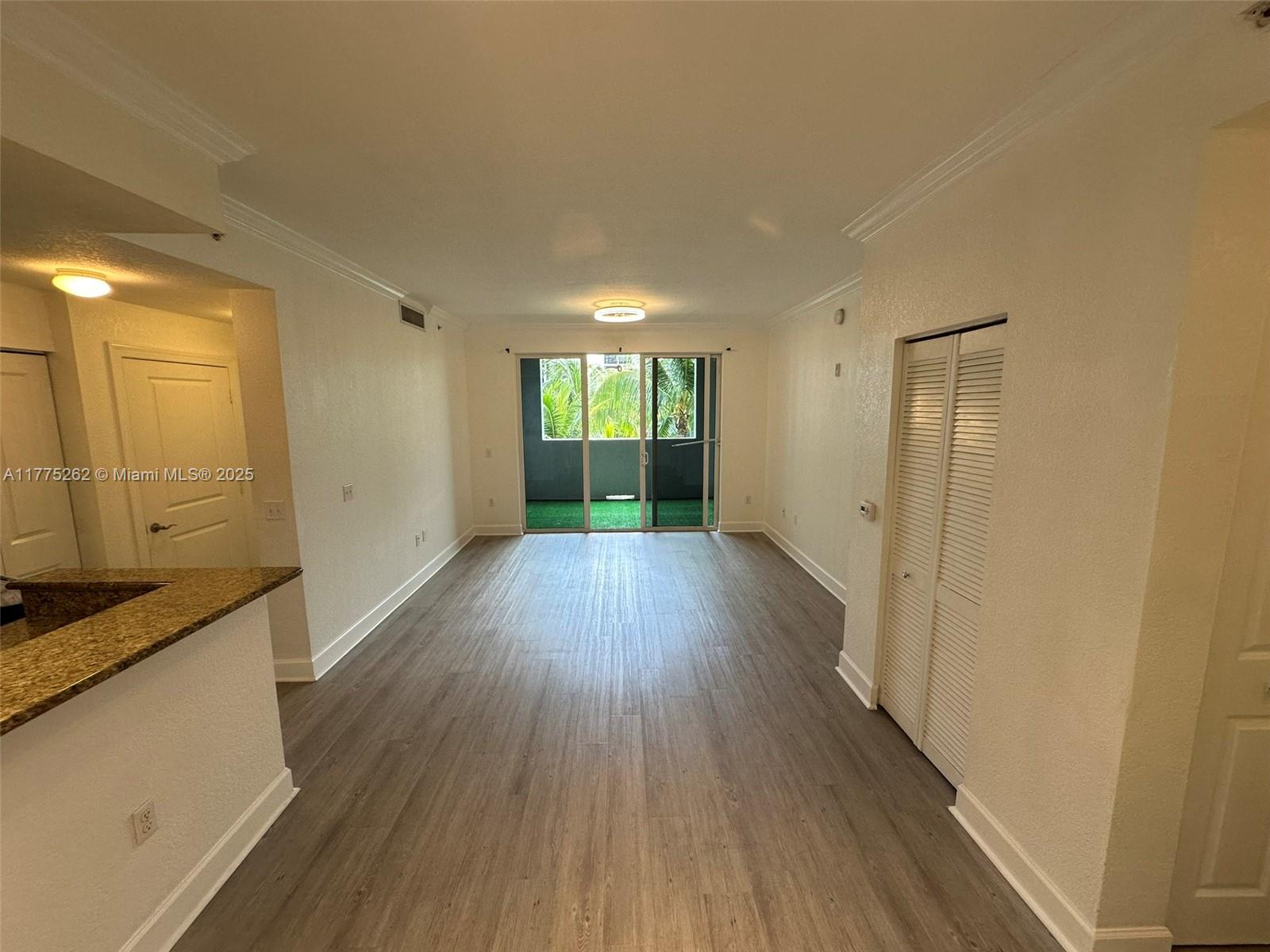 VIZCAYA LAKES CONDO - Residential