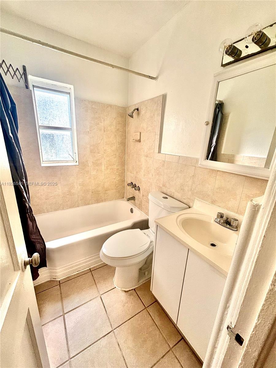 CORAL GABLES SEC L - Residential Lease