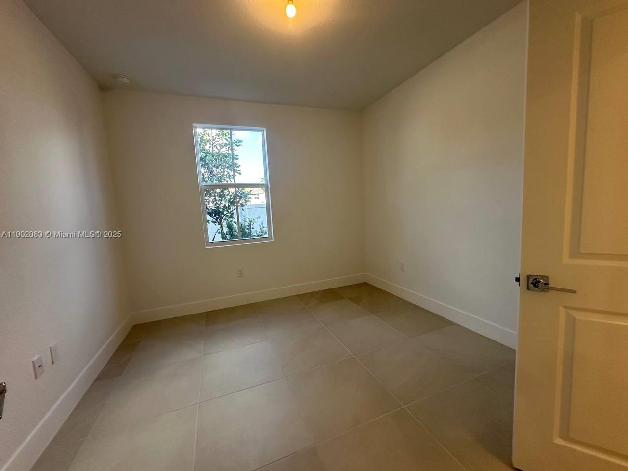 MERRICK SQUARE - Residential Lease