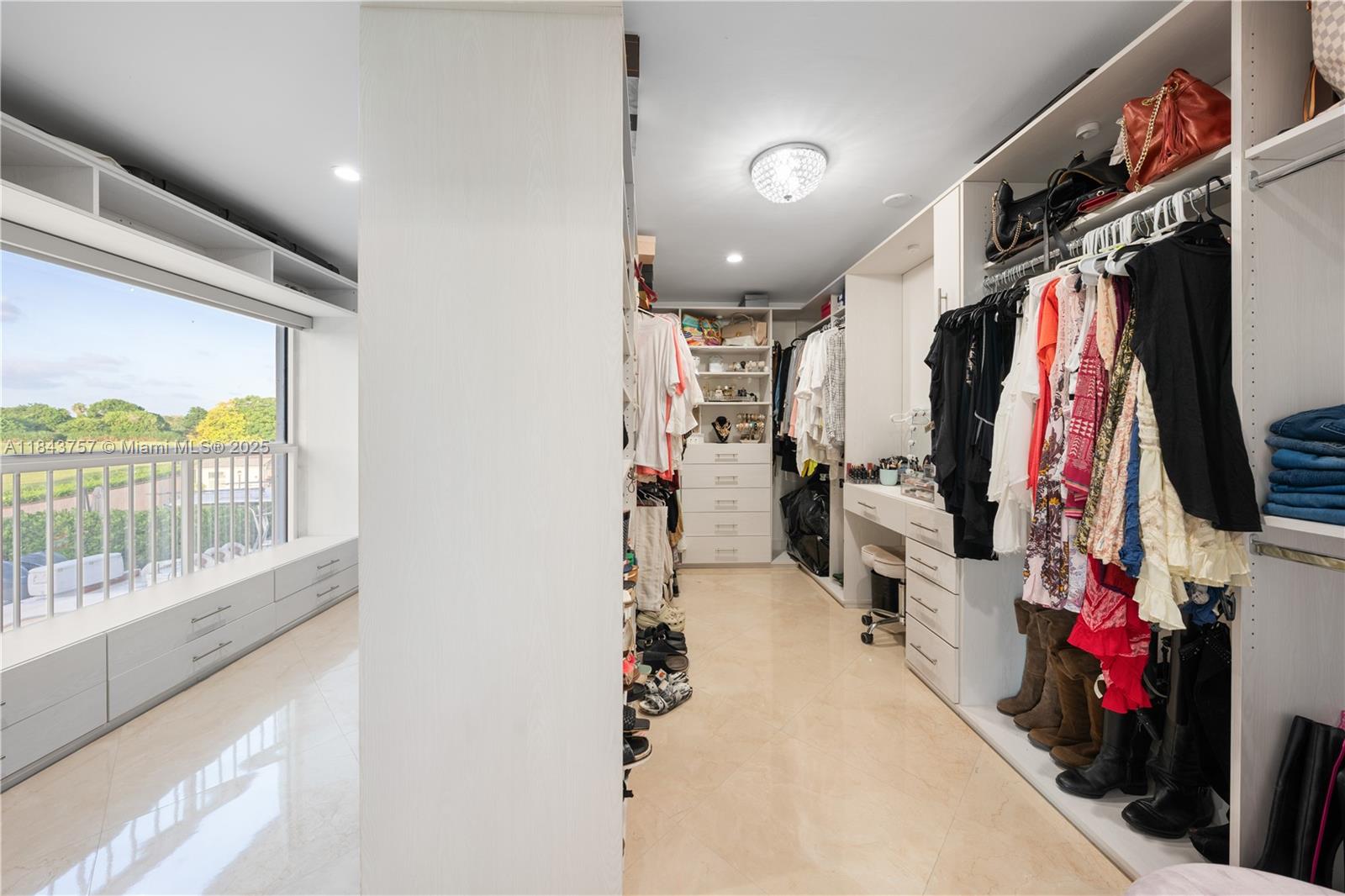 CALUSA CLUB ESTATES - Residential