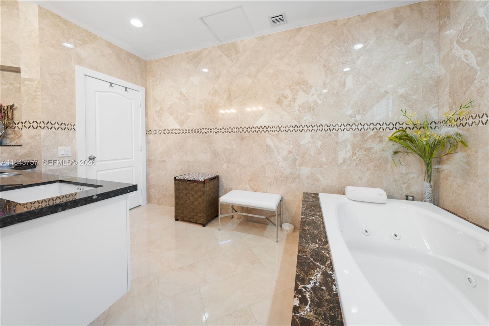 CALUSA CLUB ESTATES - Residential