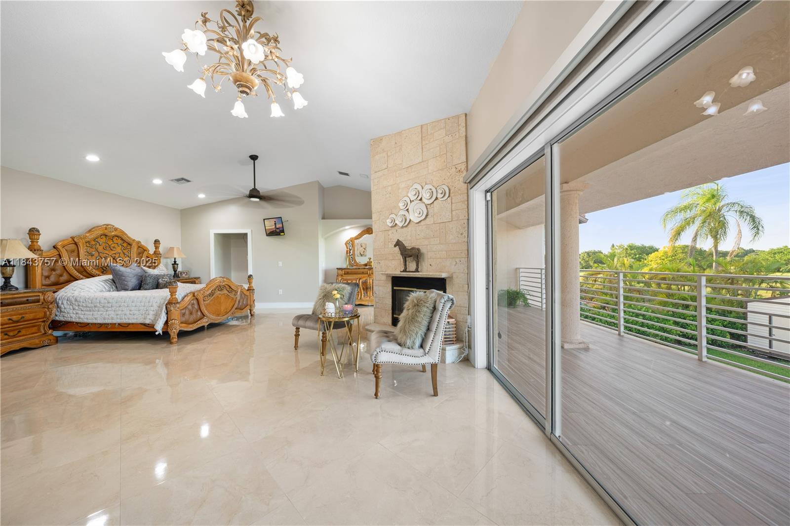 CALUSA CLUB ESTATES - Residential