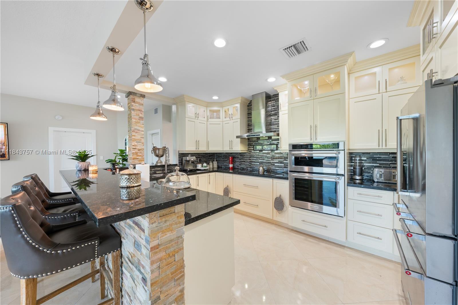 CALUSA CLUB ESTATES - Residential