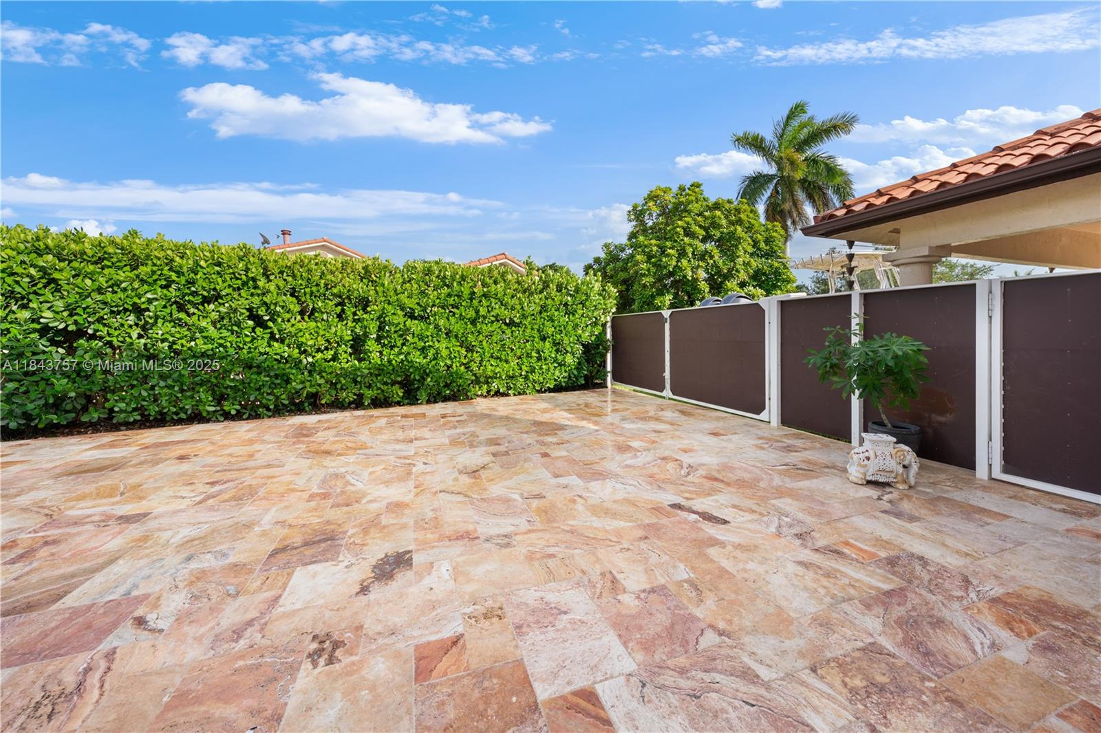 CALUSA CLUB ESTATES - Residential