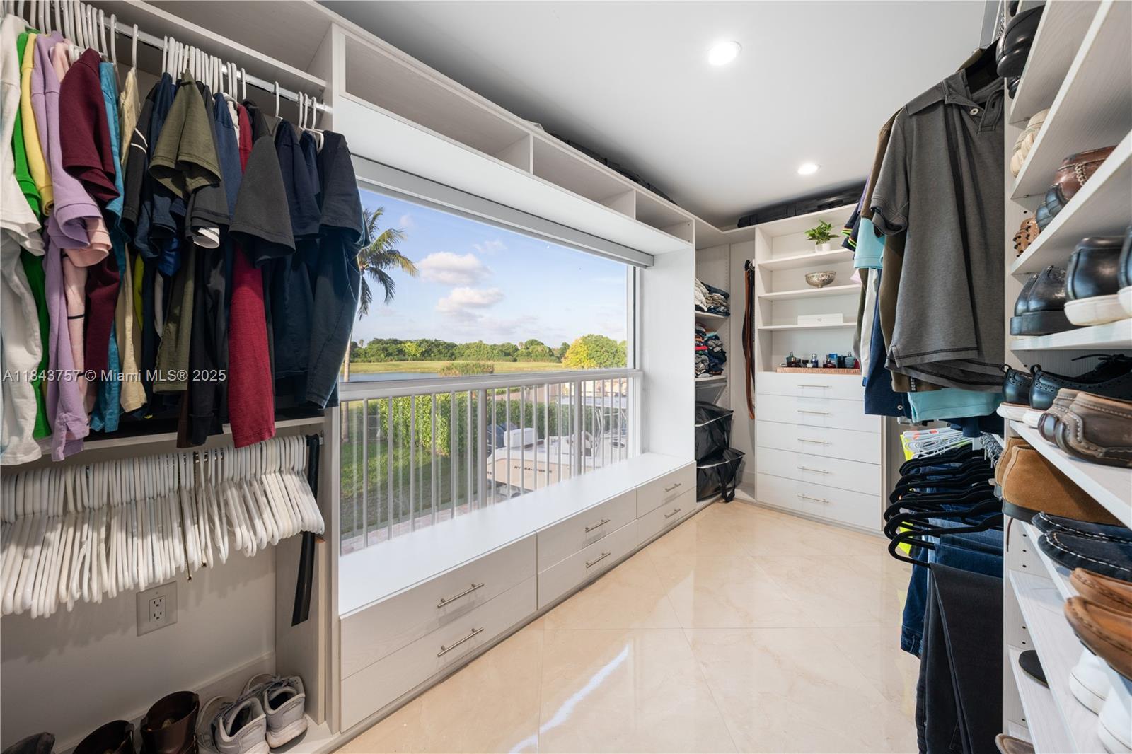 CALUSA CLUB ESTATES - Residential