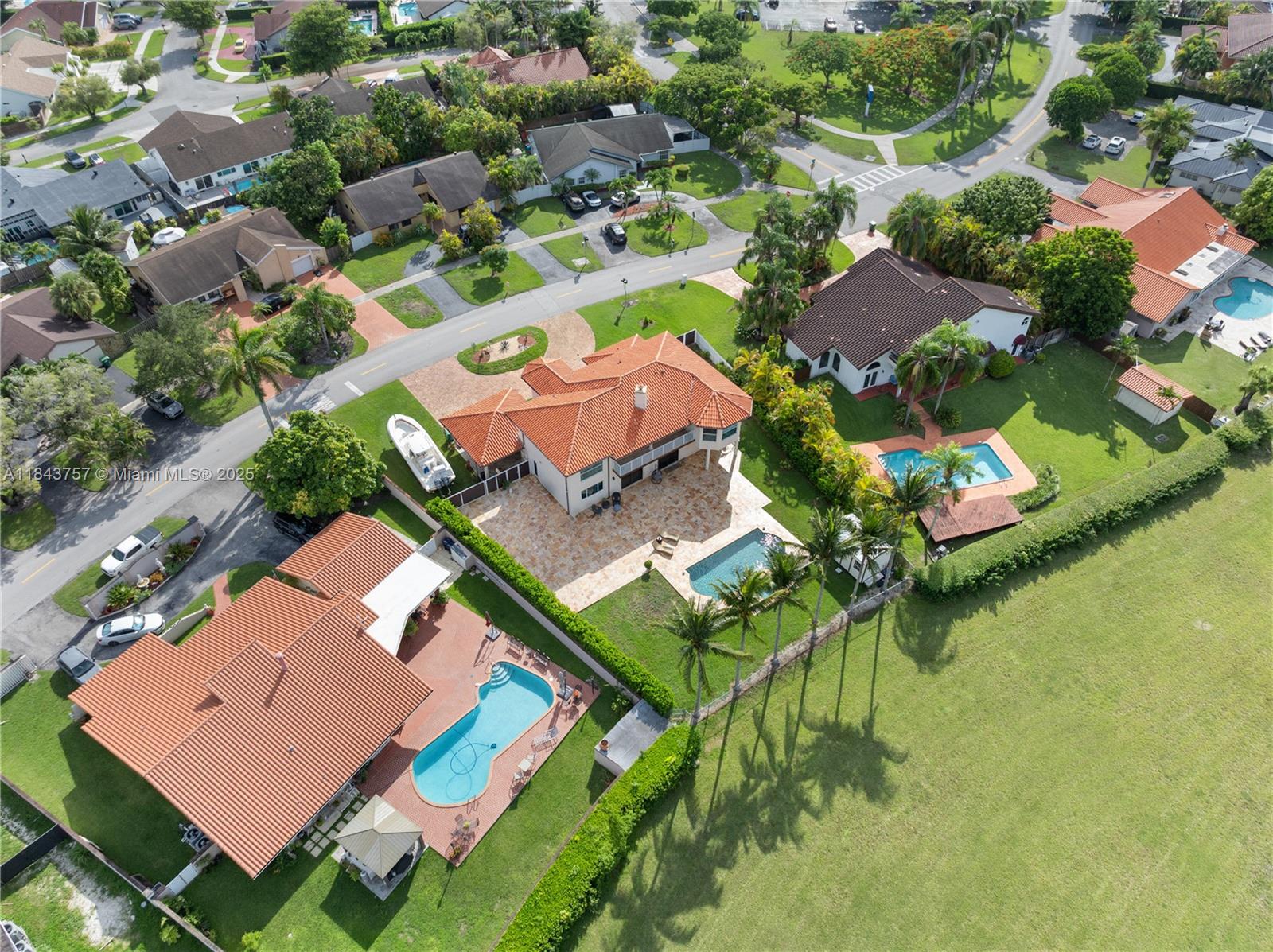 CALUSA CLUB ESTATES - Residential