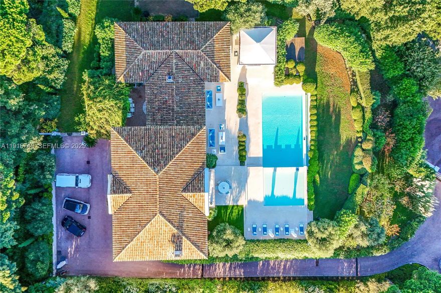 In the peaceful heights of Saint Tropez/Ramatuelle, this 8-bedroom, 7-bathroom manor villa of almost 4300 square feet extends over two levels in the heart of a landscaped 30677 square feet lot. 
From the moment you enter, the Mediterranean light envelops the spaces and reveals a double view of the sea and countryside of a rare majesty. Landscape garden, pool, Jacuzzi.
Price vary  on the exchange rate Euro/Dollar