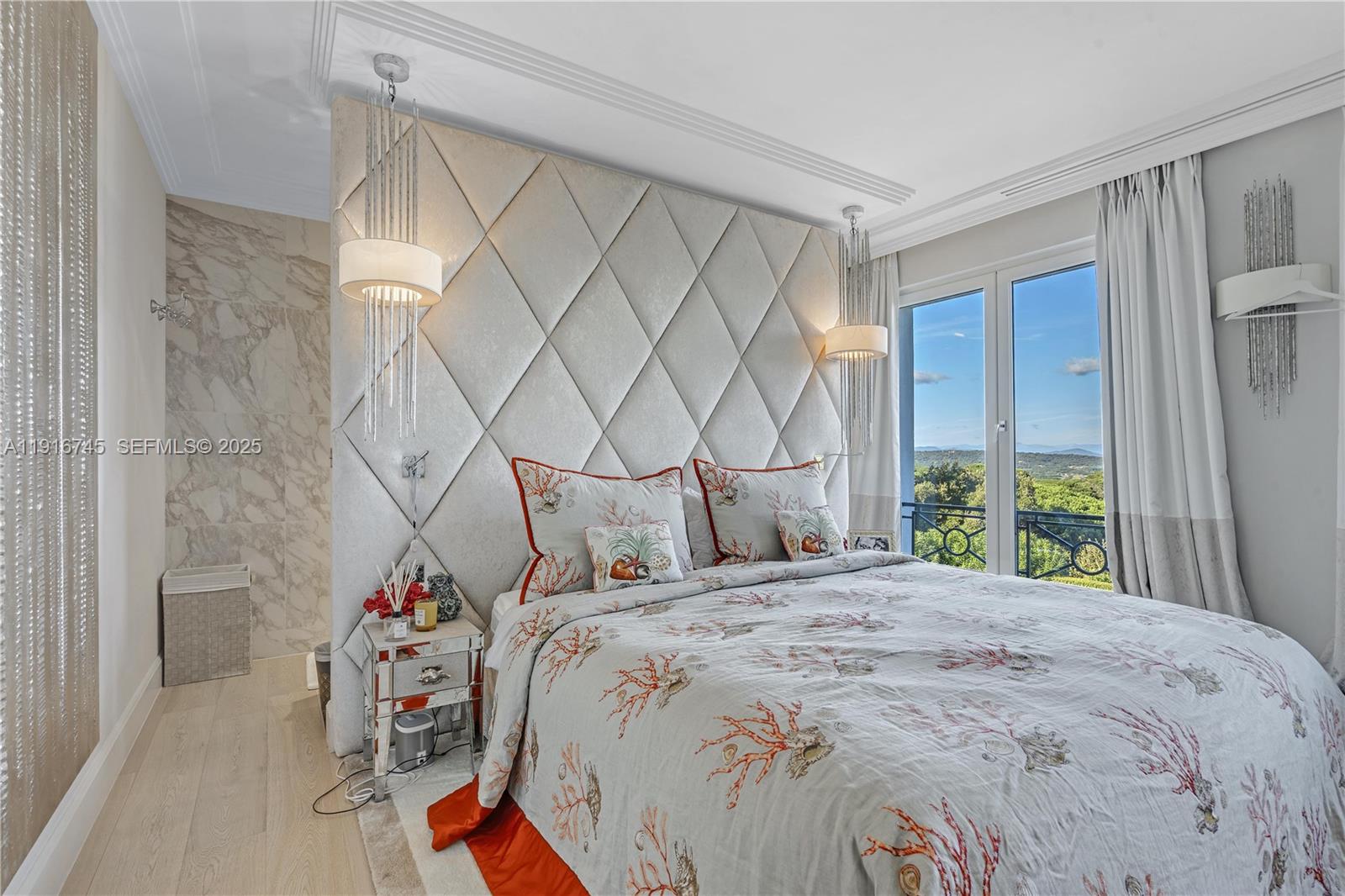 Saint Tropez - Residential