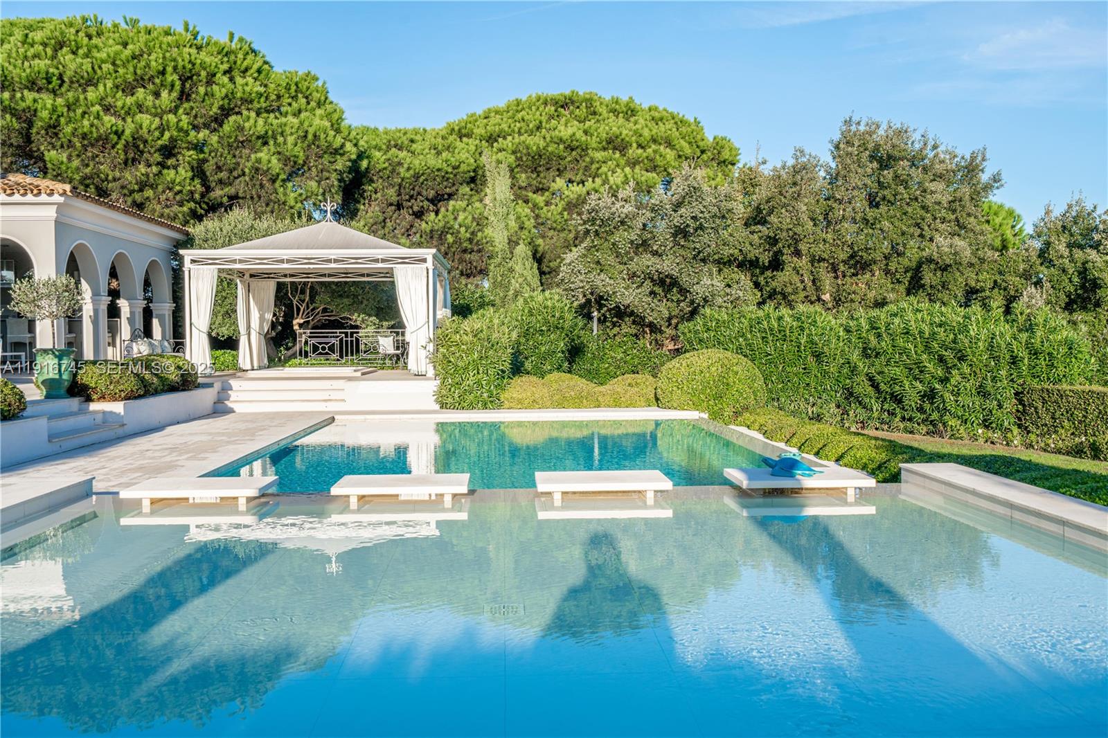 Saint Tropez - Residential