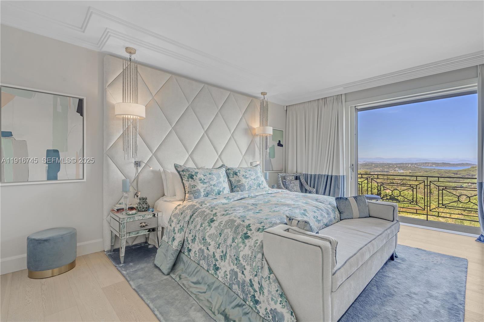 Saint Tropez - Residential