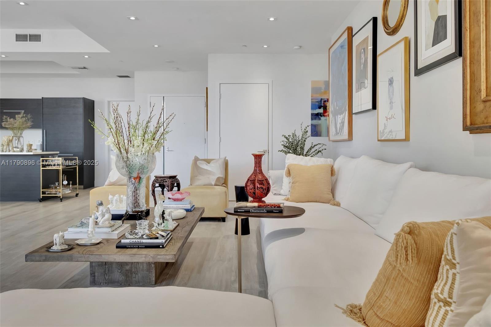 BRICKELL HEIGHTS WEST CON - Residential