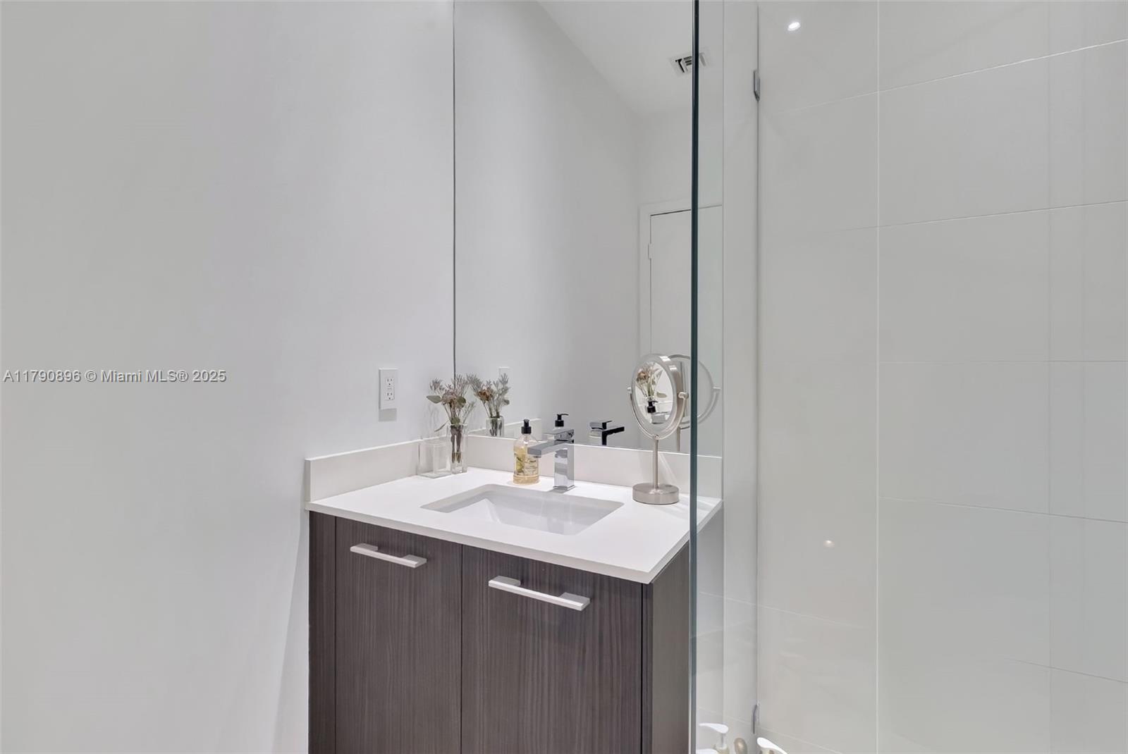 BRICKELL HEIGHTS WEST CON - Residential