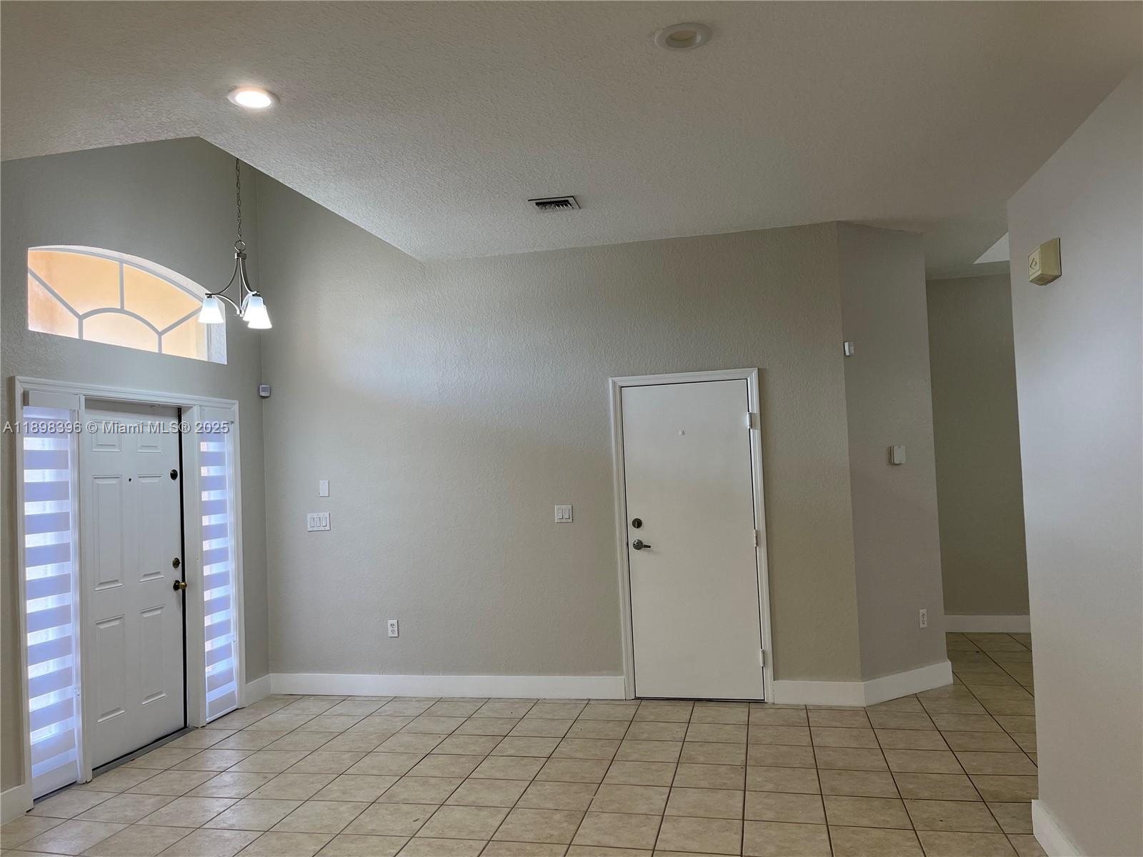 15205 SW 13th Ter, Miami, FL, 33194/$890,000 4 15205 SW 13th Ter