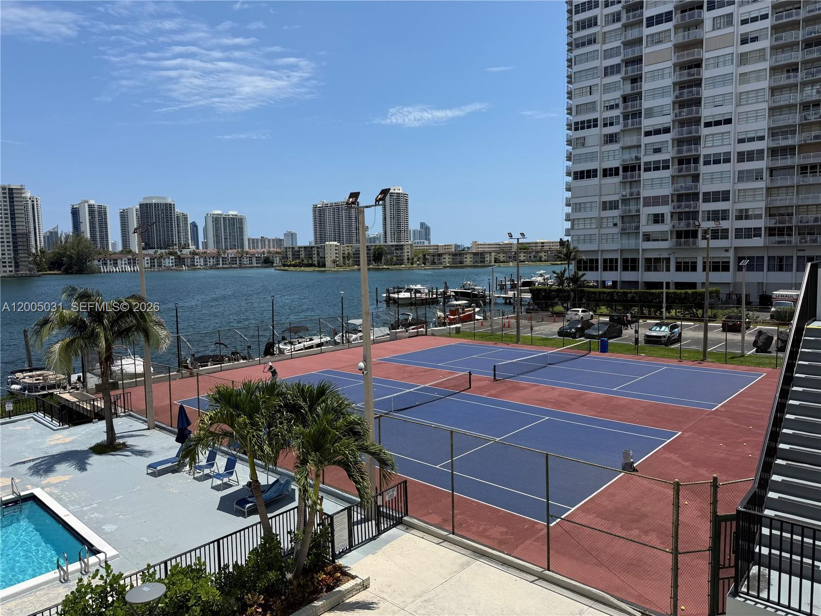 COMMODORE PLAZA CONDO - Residential